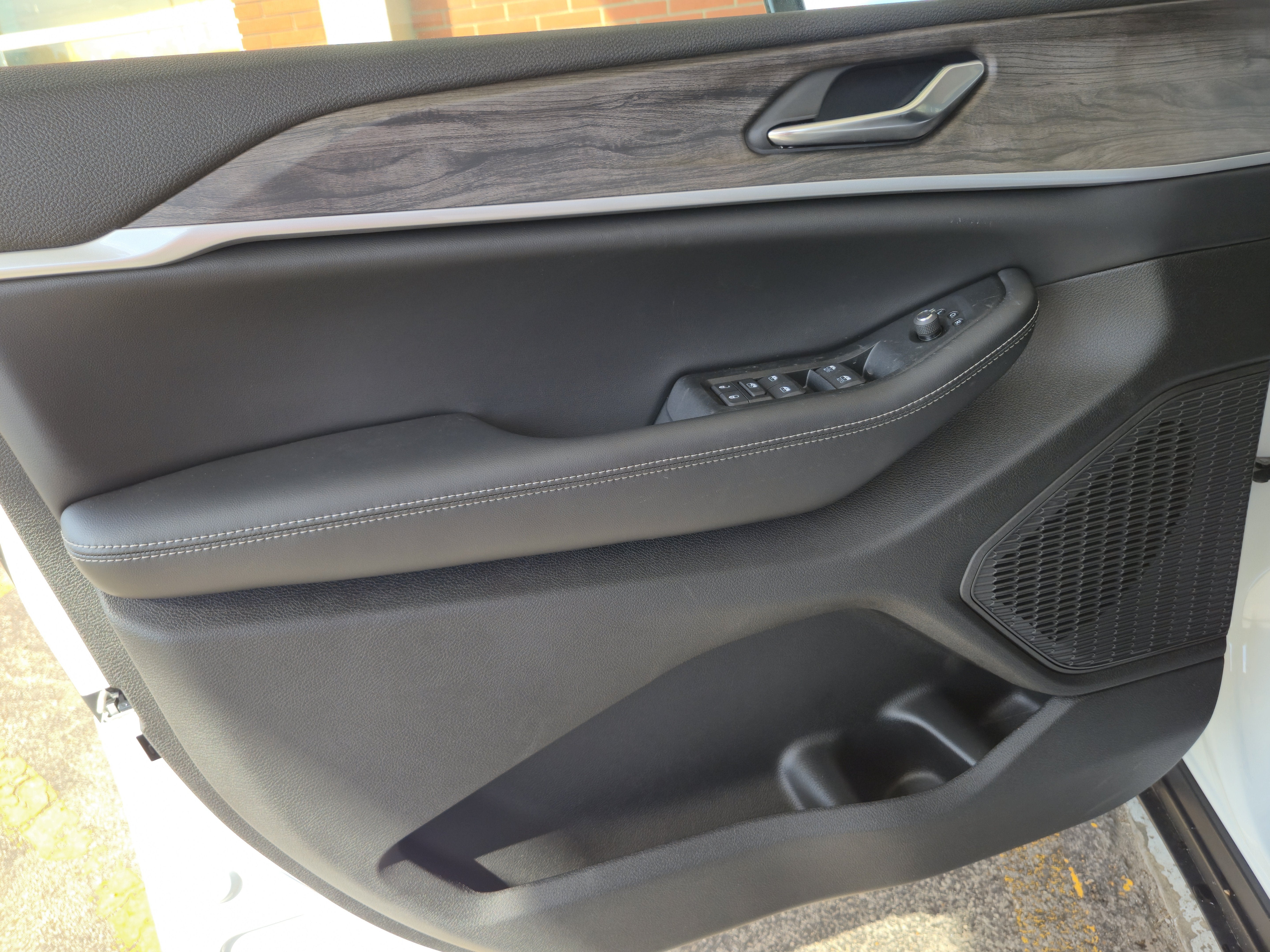 2026 Jeep Grand Cherokee GRAND CHEROKEE L LAREDO ALTITUDE 4X4