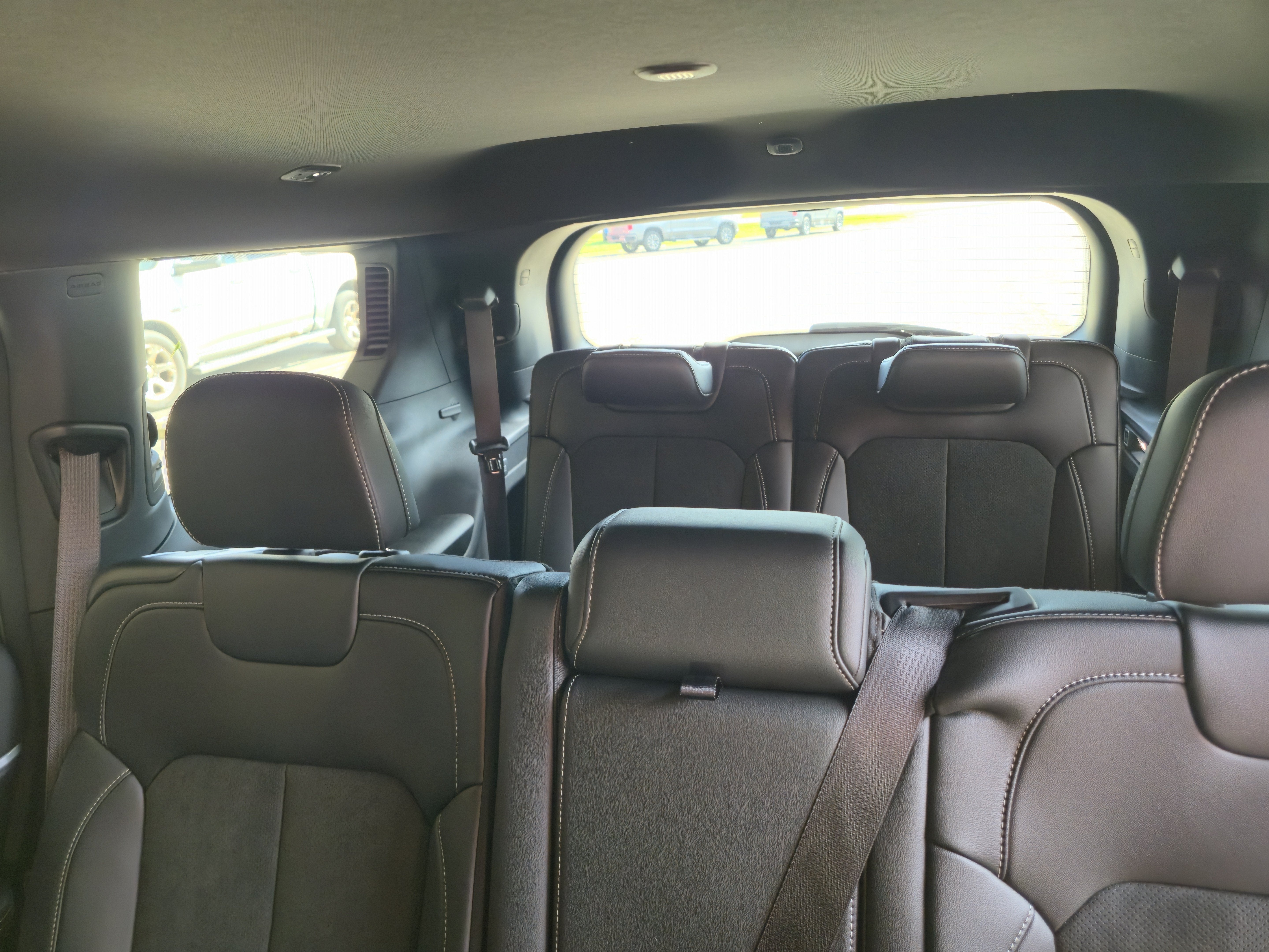 2026 Jeep Grand Cherokee GRAND CHEROKEE L LAREDO ALTITUDE 4X4