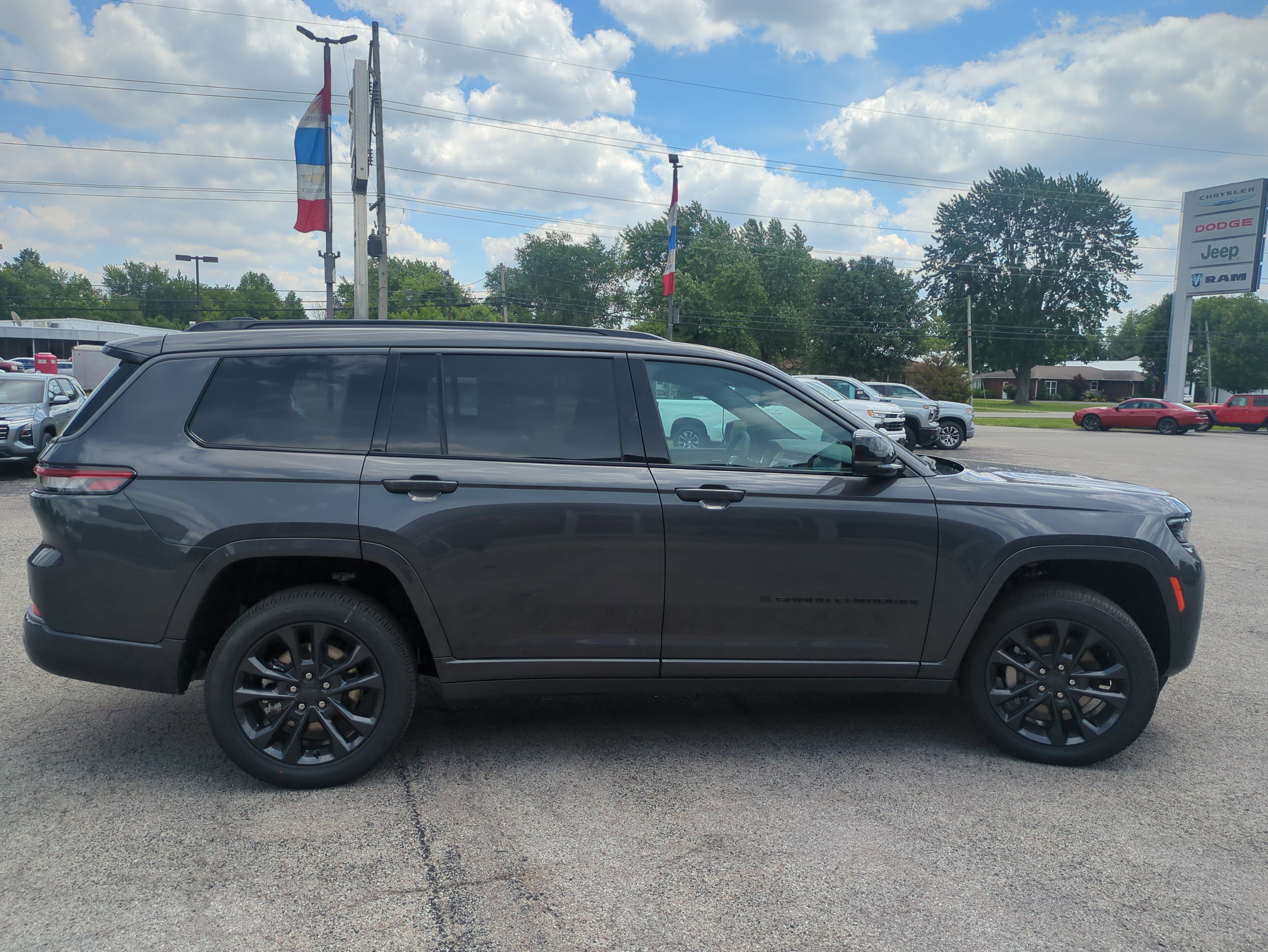 2026 Jeep Grand Cherokee GRAND CHEROKEE L LIMITED RESERVE 4X4