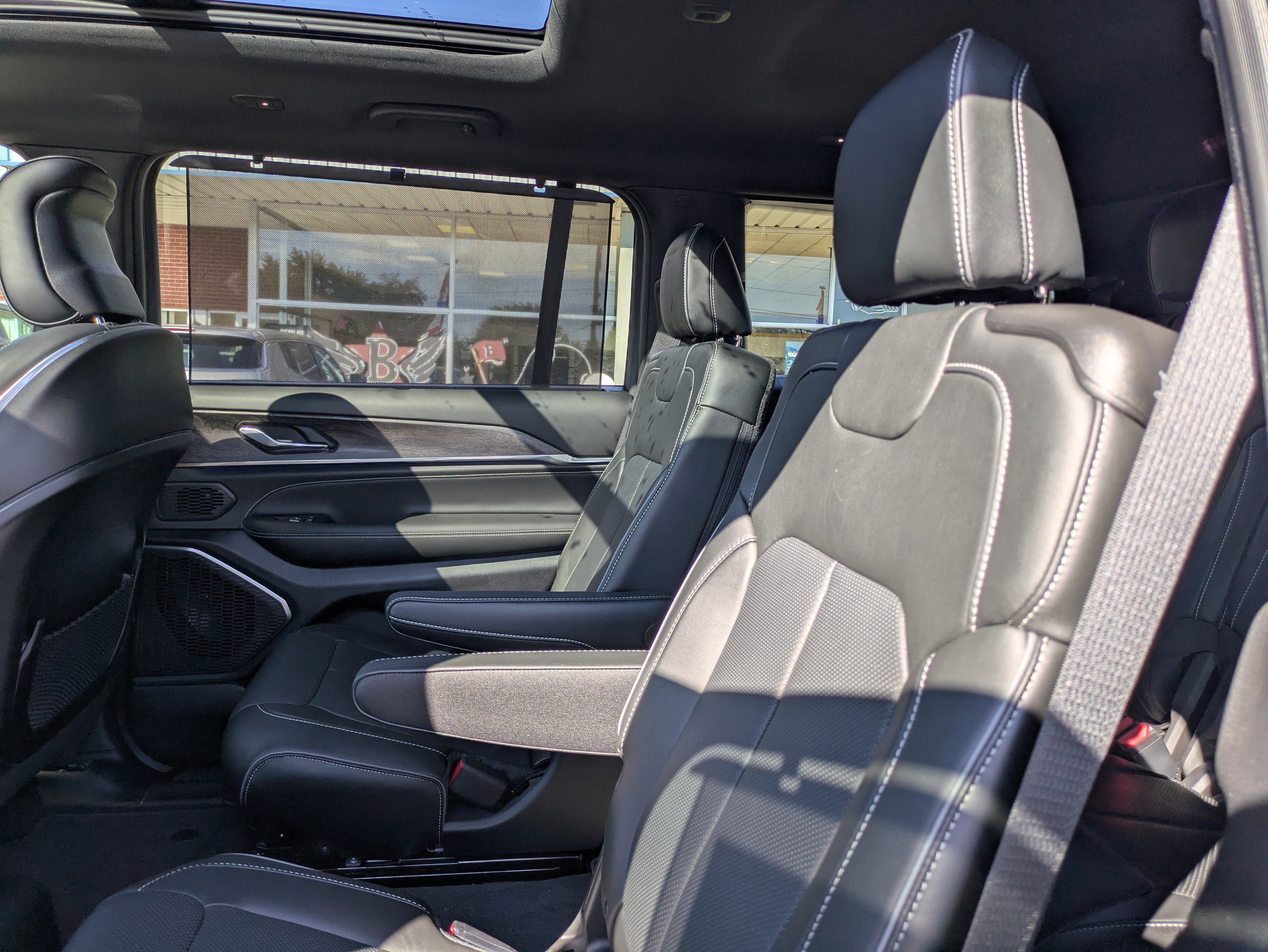 2025 Jeep Grand Cherokee GRAND CHEROKEE L OVERLAND 4X4