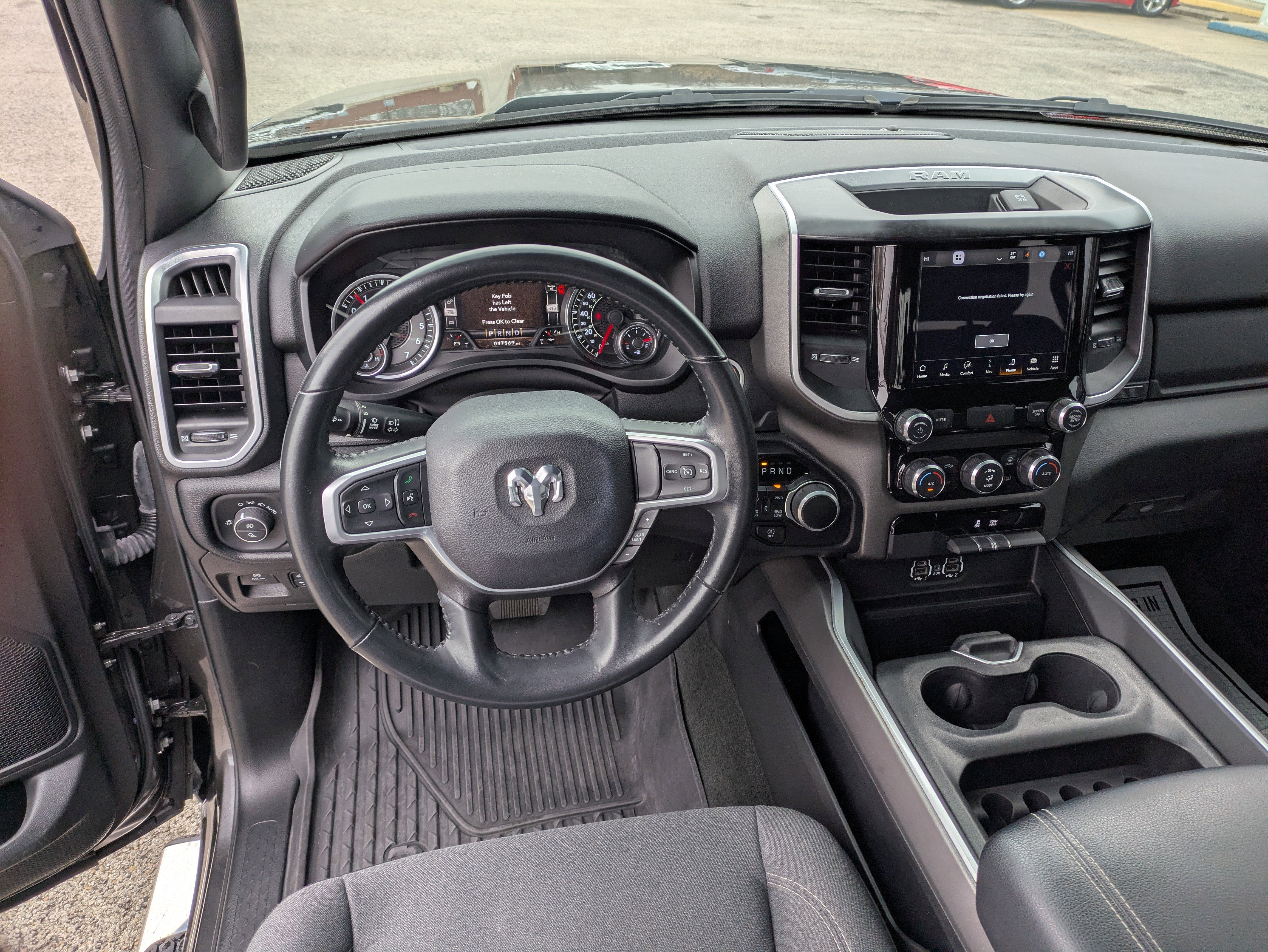 2022 RAM 1500 Big Horn Crew Cab 4x4 5'7' Box