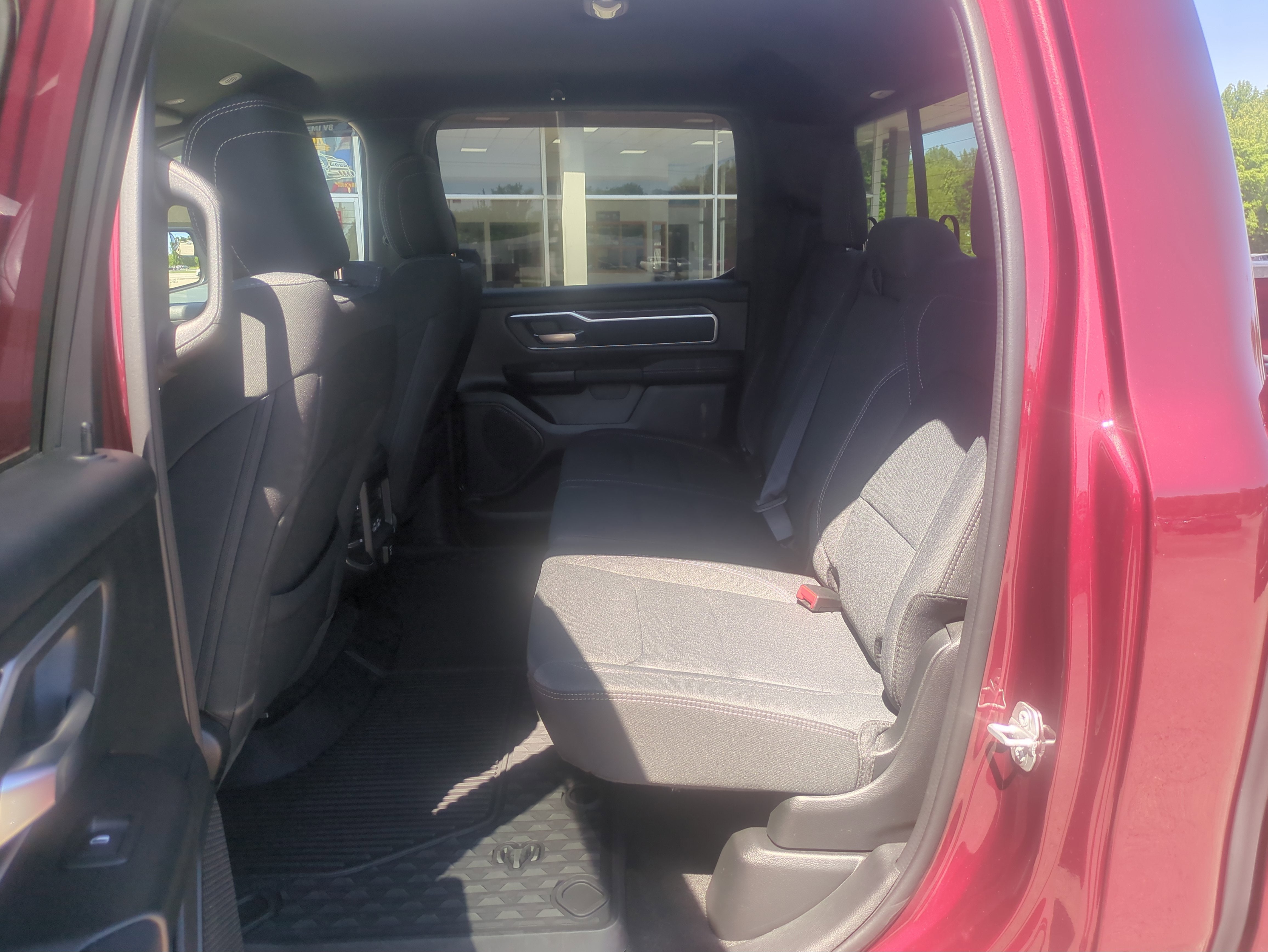 2022 RAM 1500 Big Horn Crew Cab 4x4 5'7' Box
