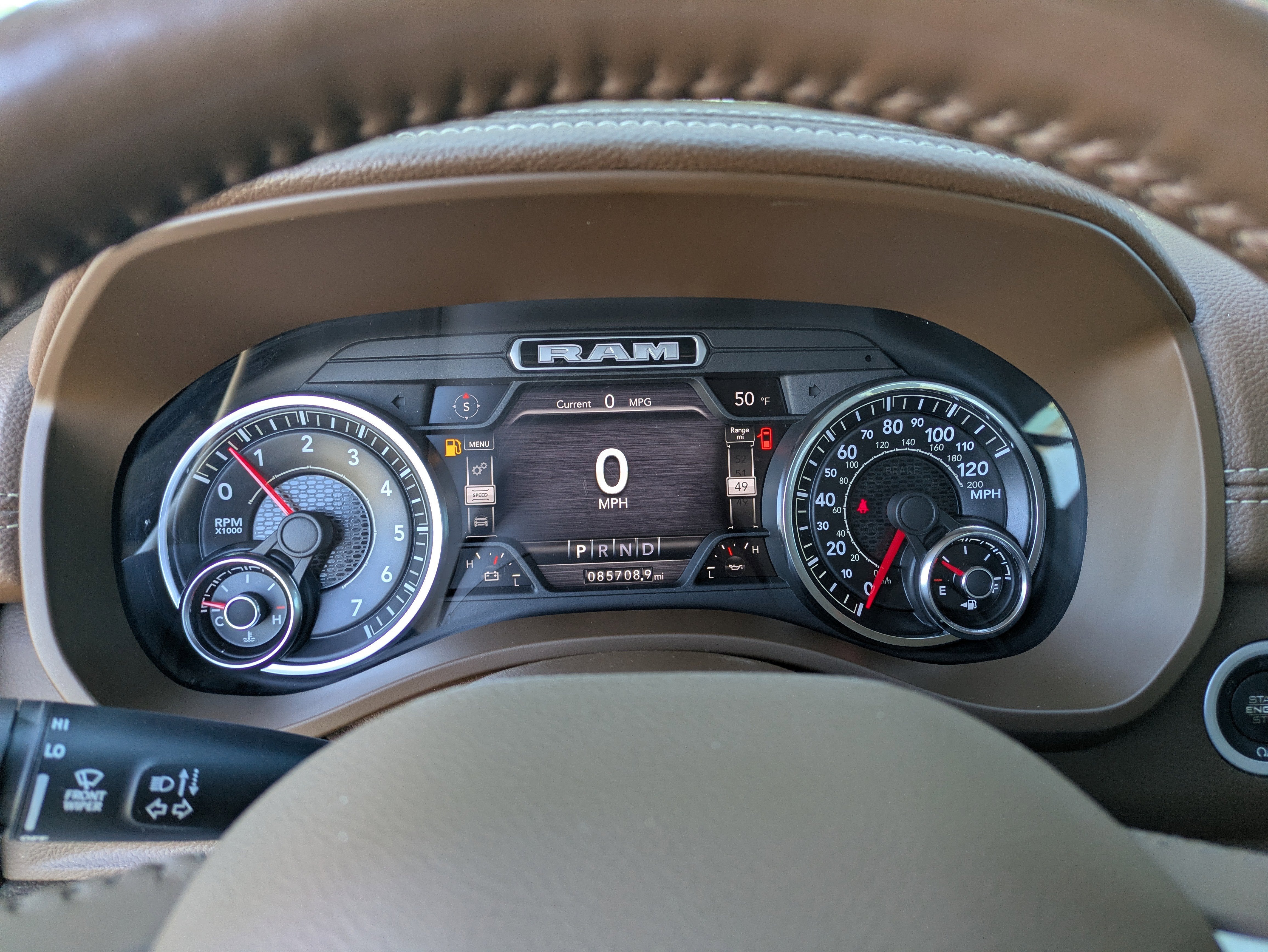 2020 RAM 1500 Laramie Crew Cab 4x4 5'7' Box