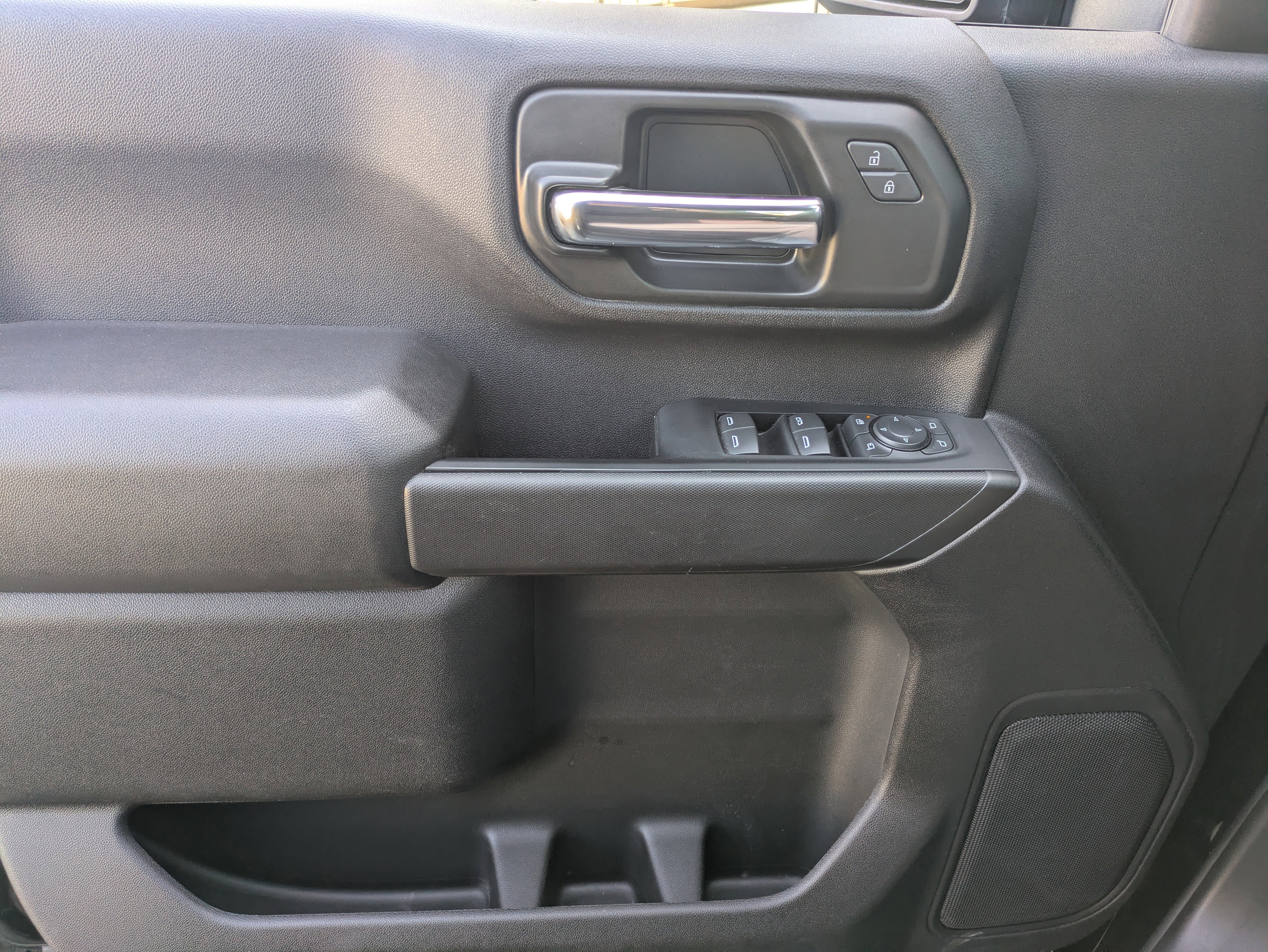 2024 Chevrolet Silverado 2500HD 4WD Crew Cab Standard Bed Custom