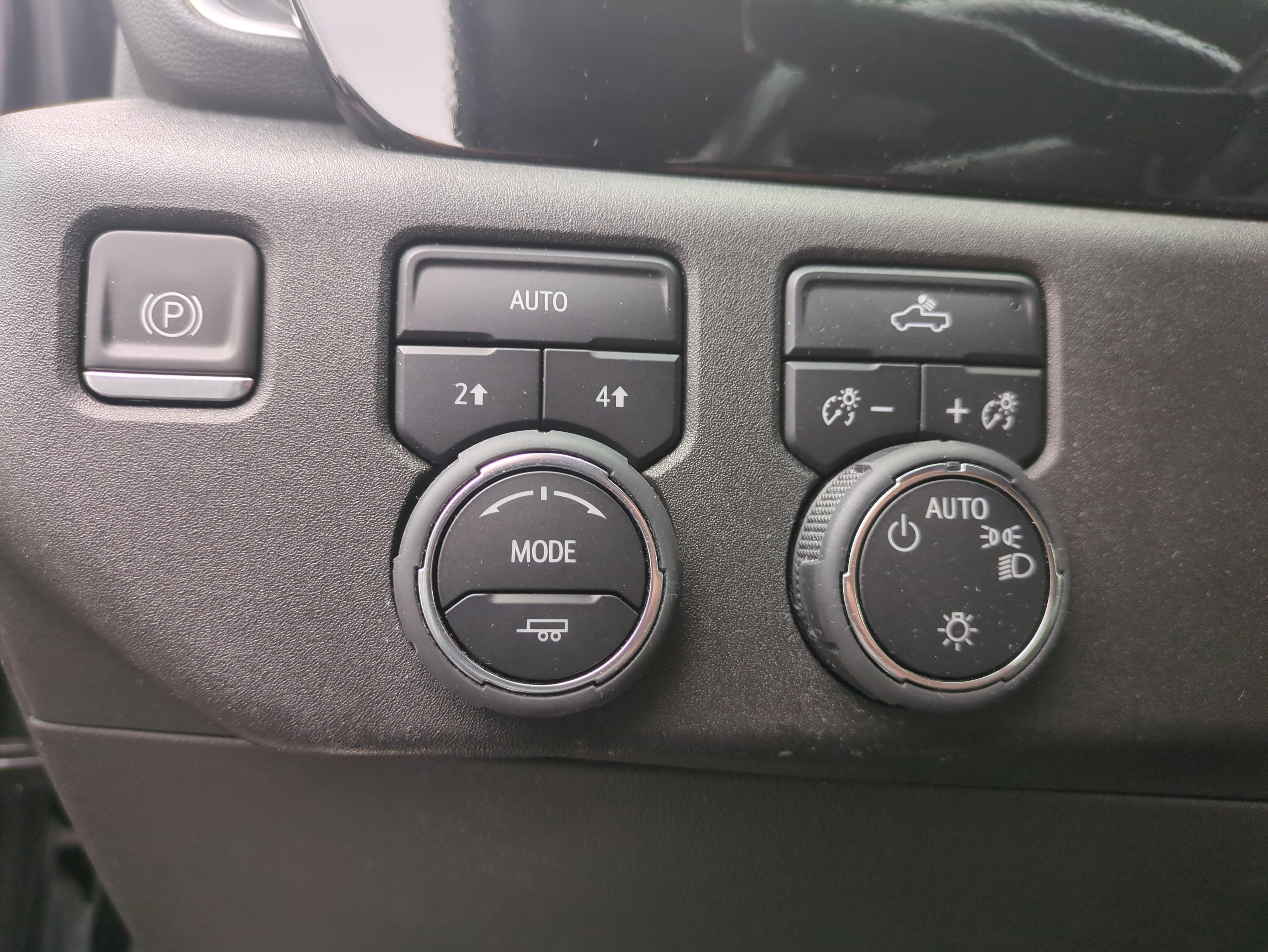 2022 Chevrolet Silverado 1500 4WD Crew Cab Short Bed LT with 2FL