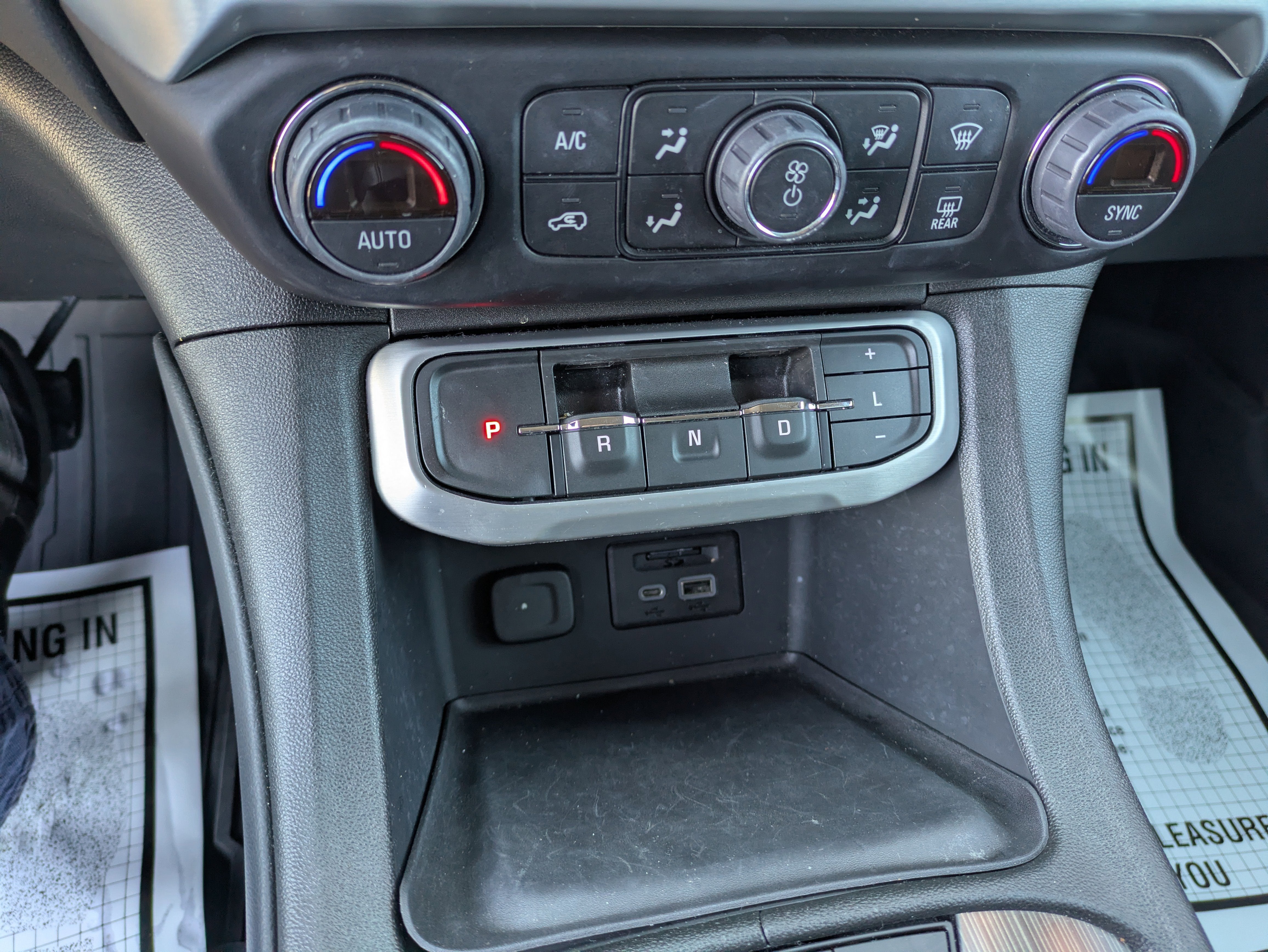 2023 GMC Acadia FWD SLT