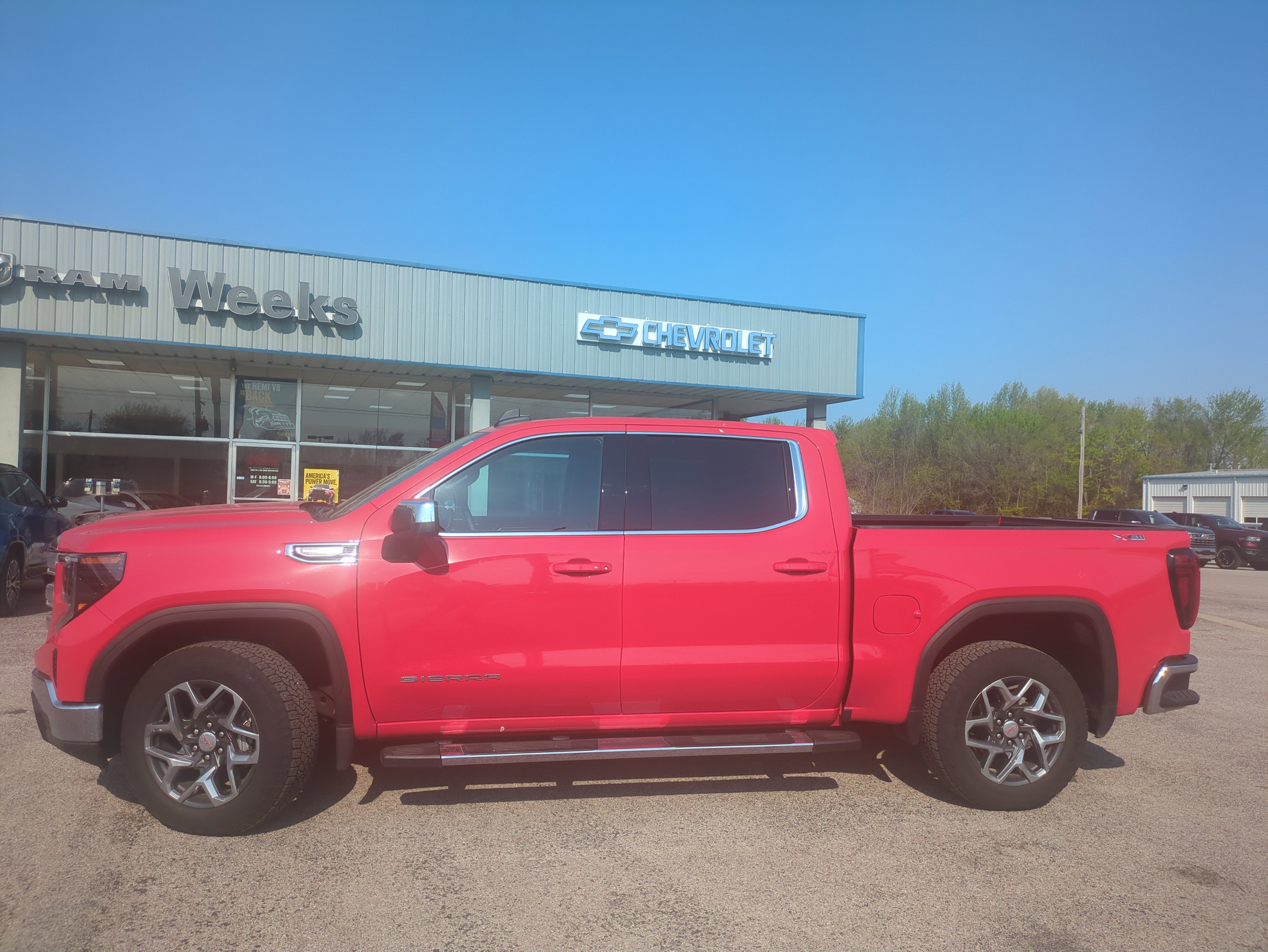 2024 GMC Sierra 1500 4WD Crew Cab Short Box SLE