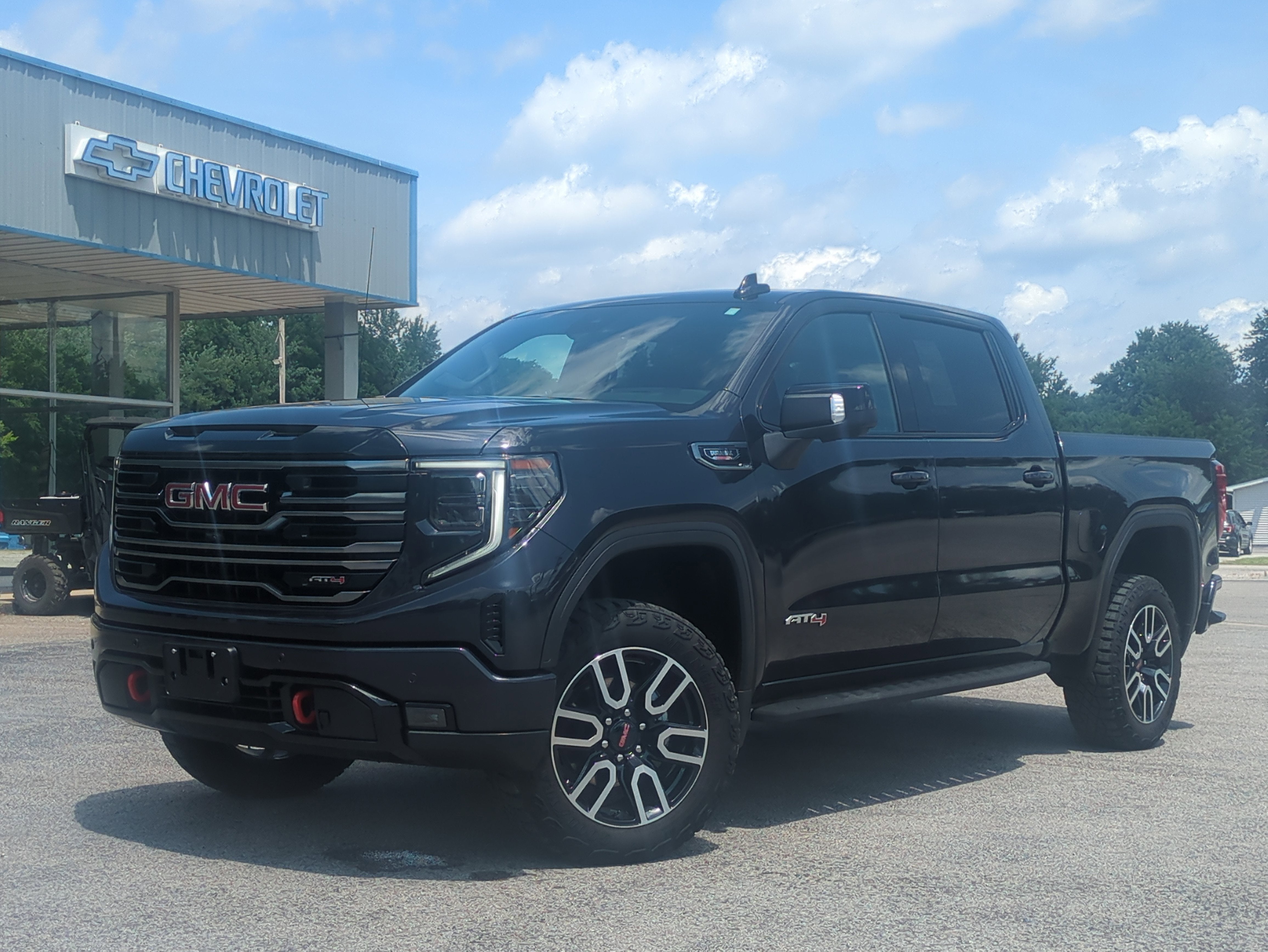 2025 GMC Sierra 1500 4WD Crew Cab Short Box AT4