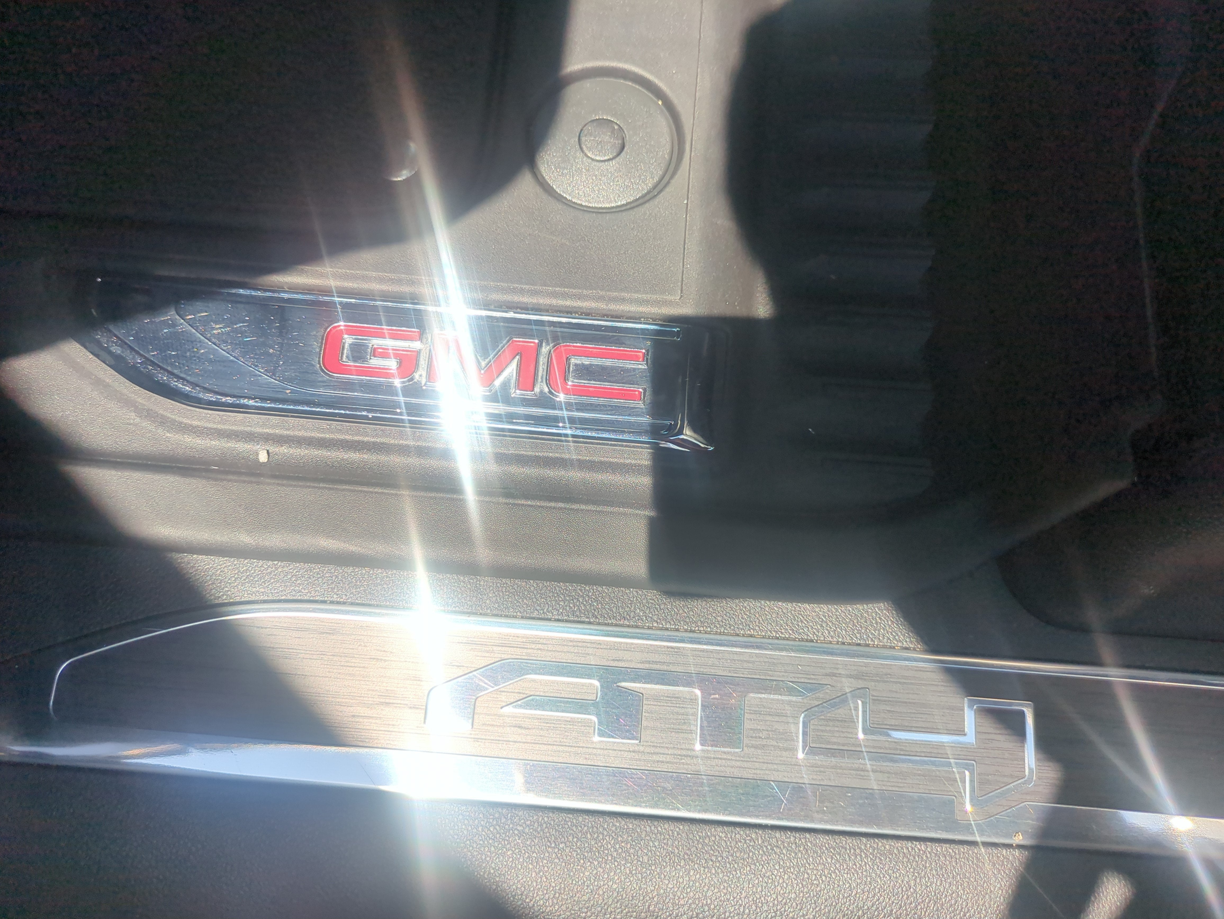 2025 GMC Sierra 1500 4WD Crew Cab Short Box AT4
