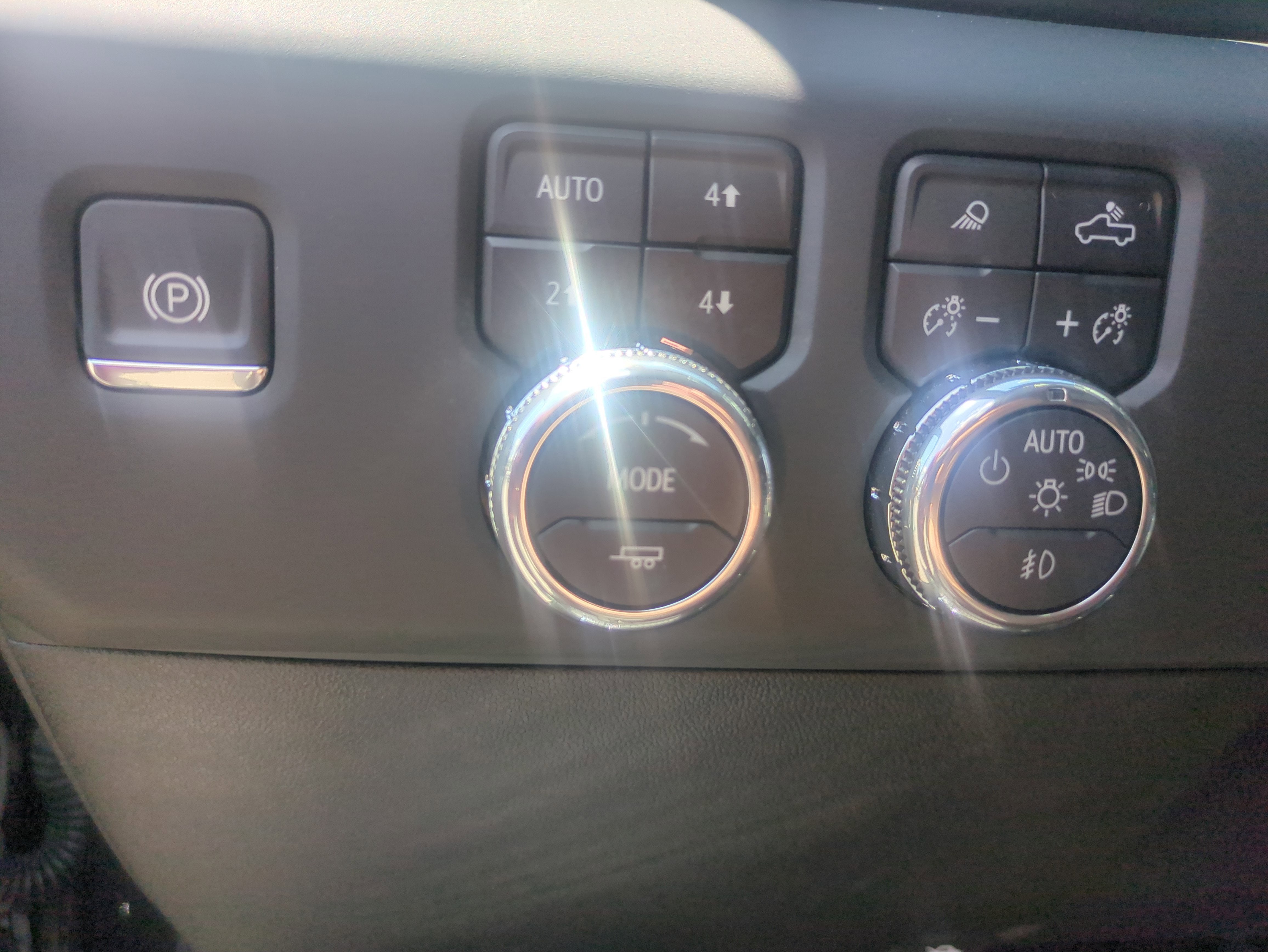 2025 GMC Sierra 1500 4WD Crew Cab Short Box AT4