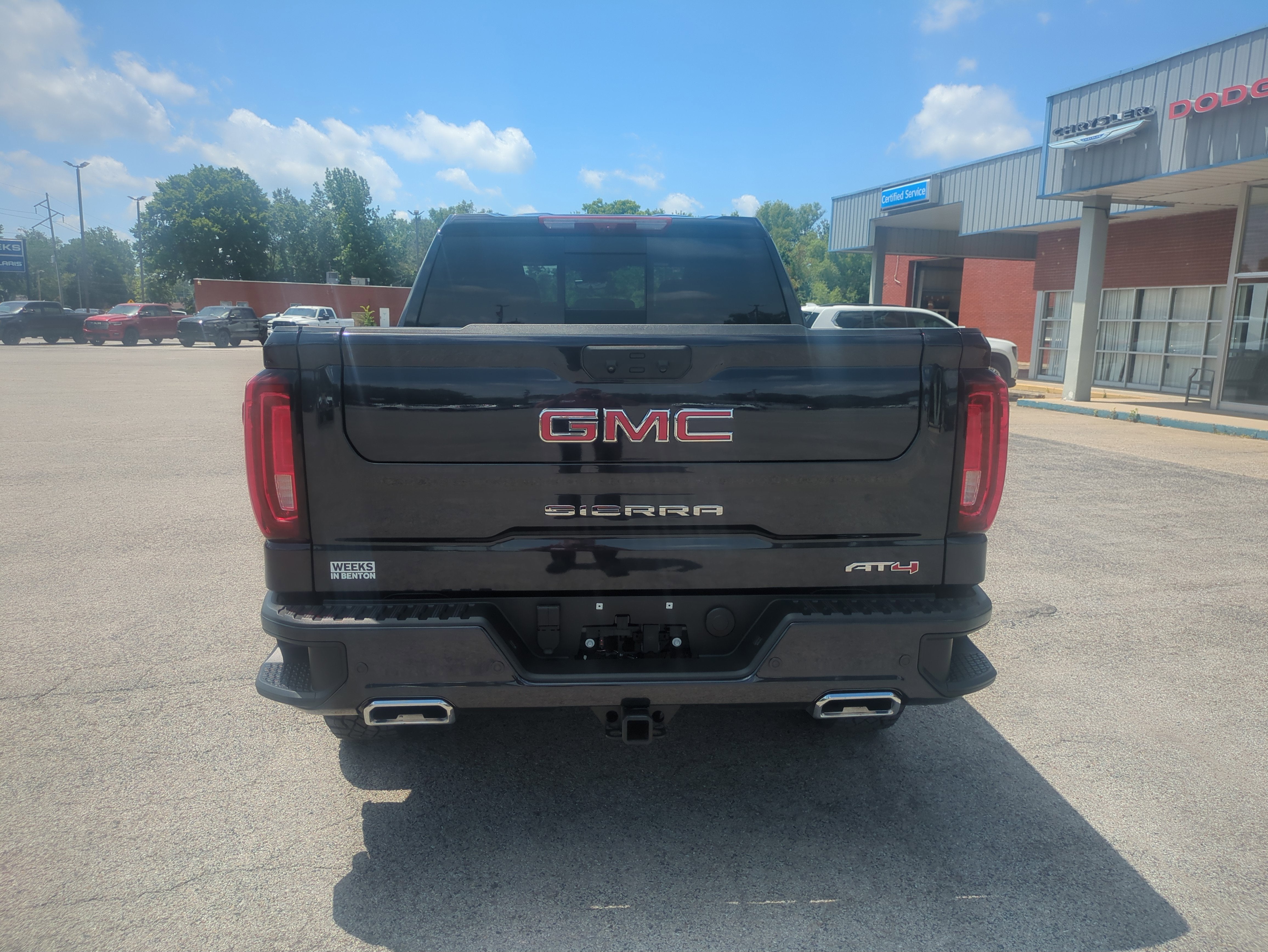 2025 GMC Sierra 1500 4WD Crew Cab Short Box AT4
