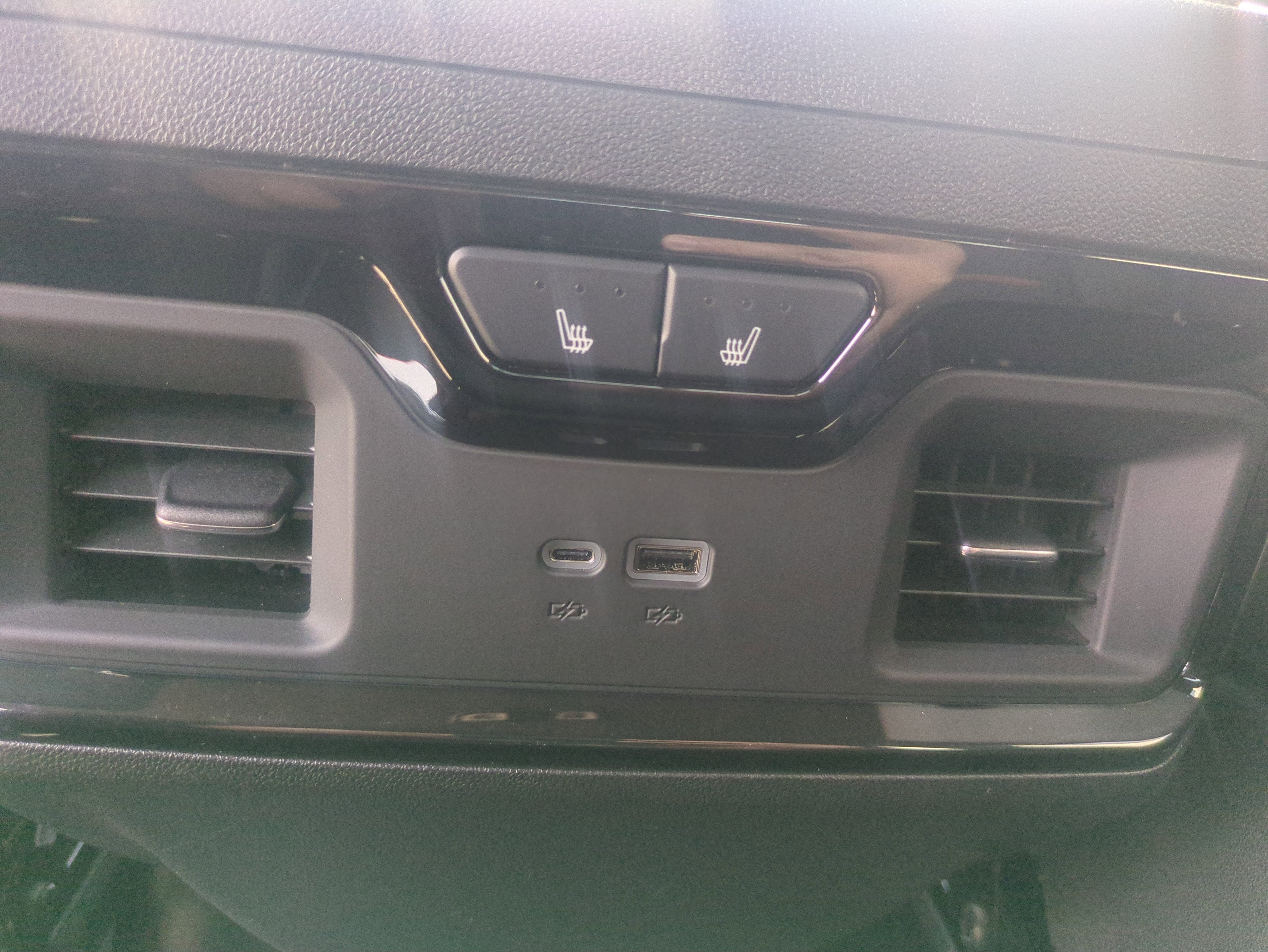 2025 GMC Sierra 1500 4WD Crew Cab Short Box AT4