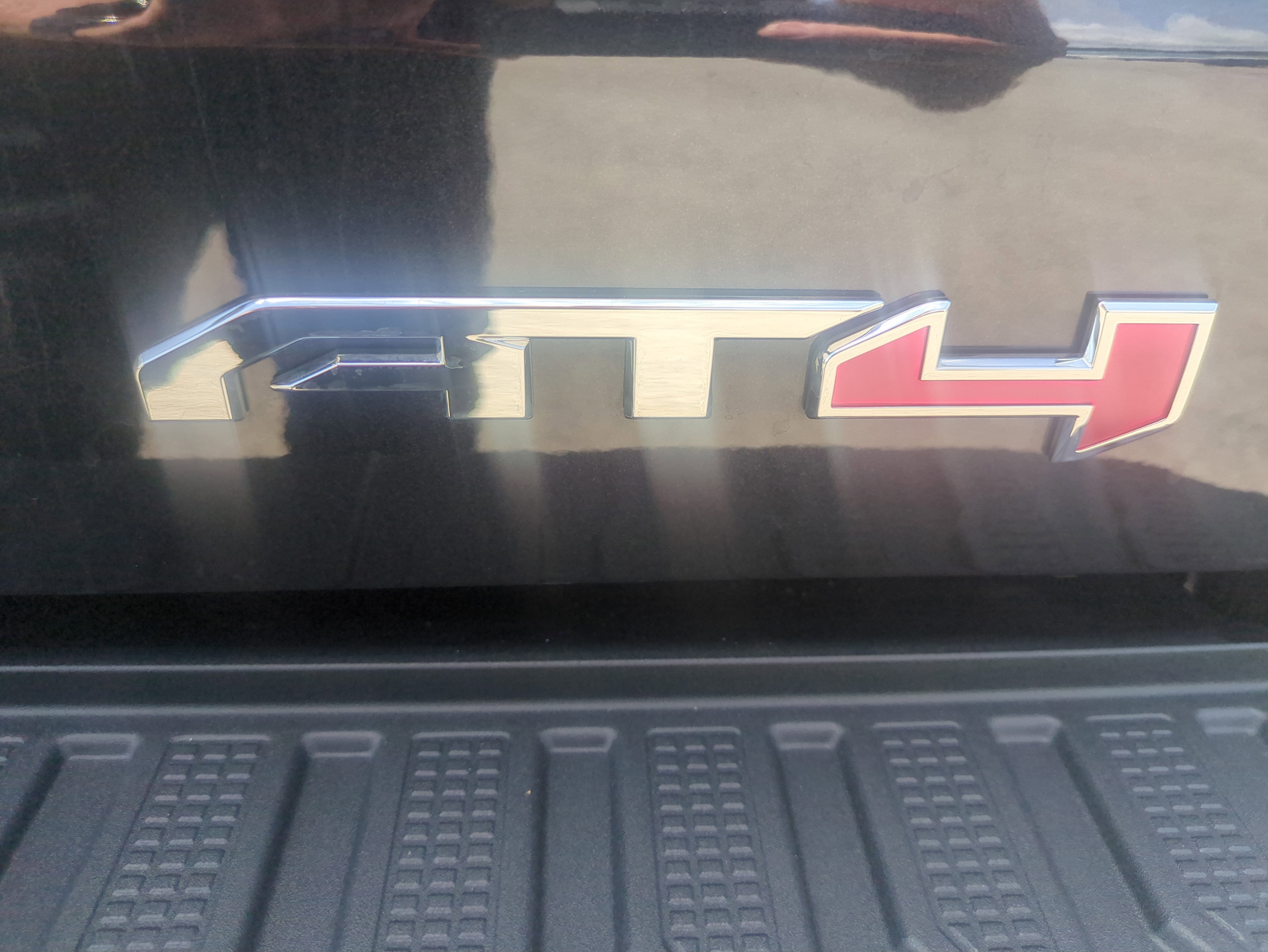 2025 GMC Sierra 1500 4WD Crew Cab Short Box AT4