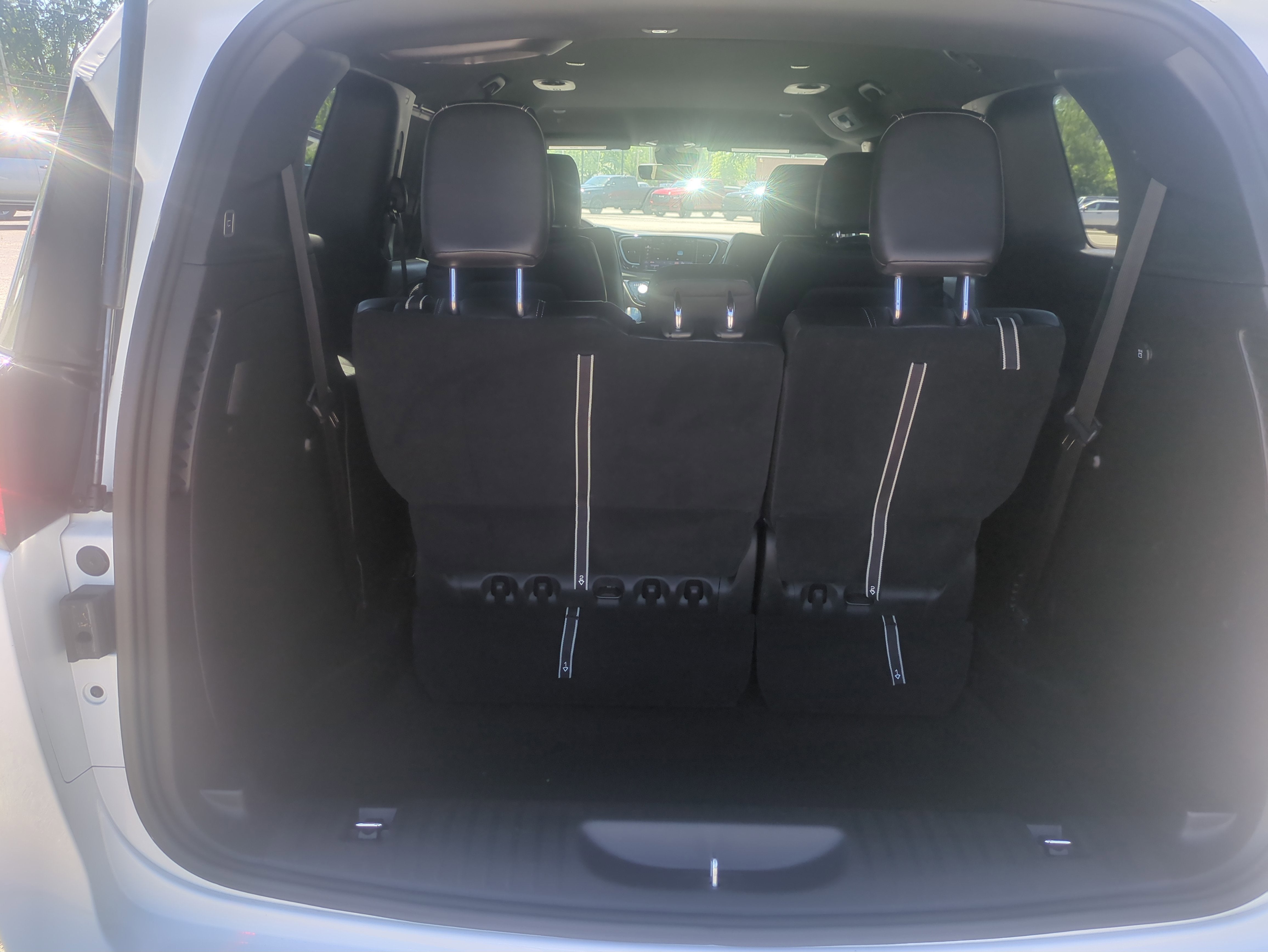 2026 Chrysler Voyager LX