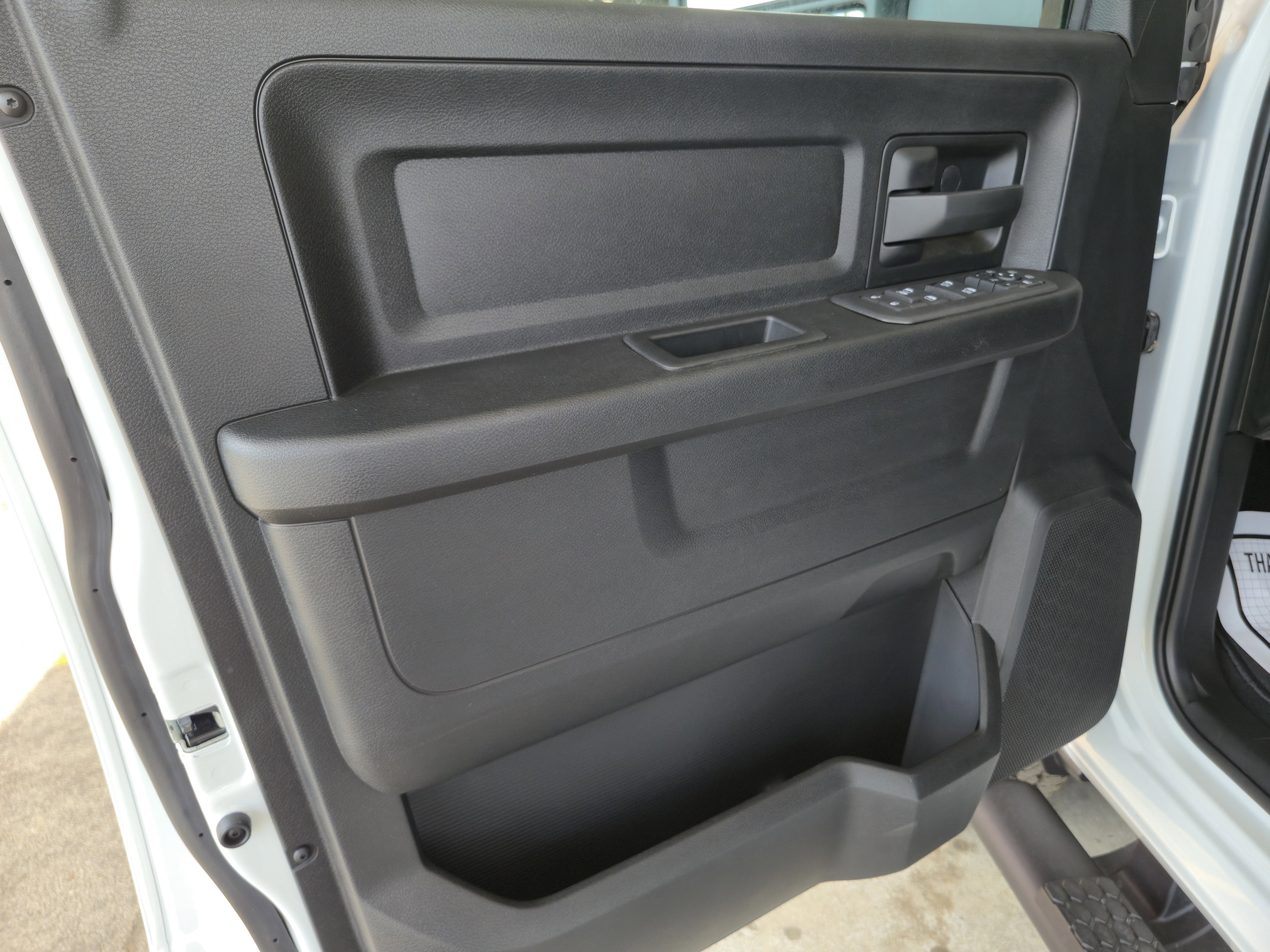 2026 RAM Ram 2500 RAM 2500 BLACK EXPRESS CREW CAB 4X4 6'4' BOX