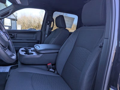 2026 RAM Ram 2500 RAM 2500 BLACK EXPRESS CREW CAB 4X4 6'4' BOX