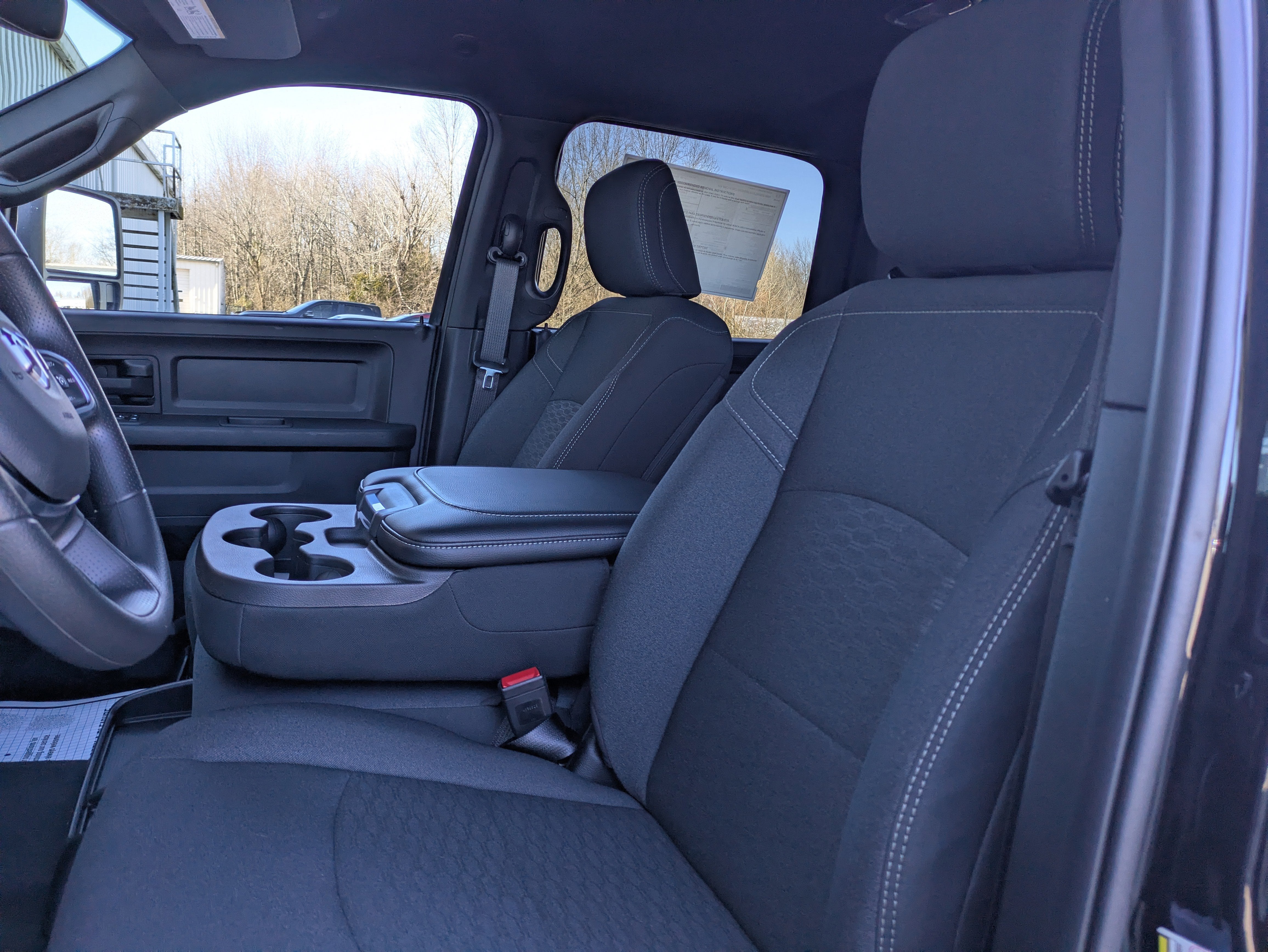 2026 RAM Ram 2500 RAM 2500 BLACK EXPRESS CREW CAB 4X4 6'4' BOX