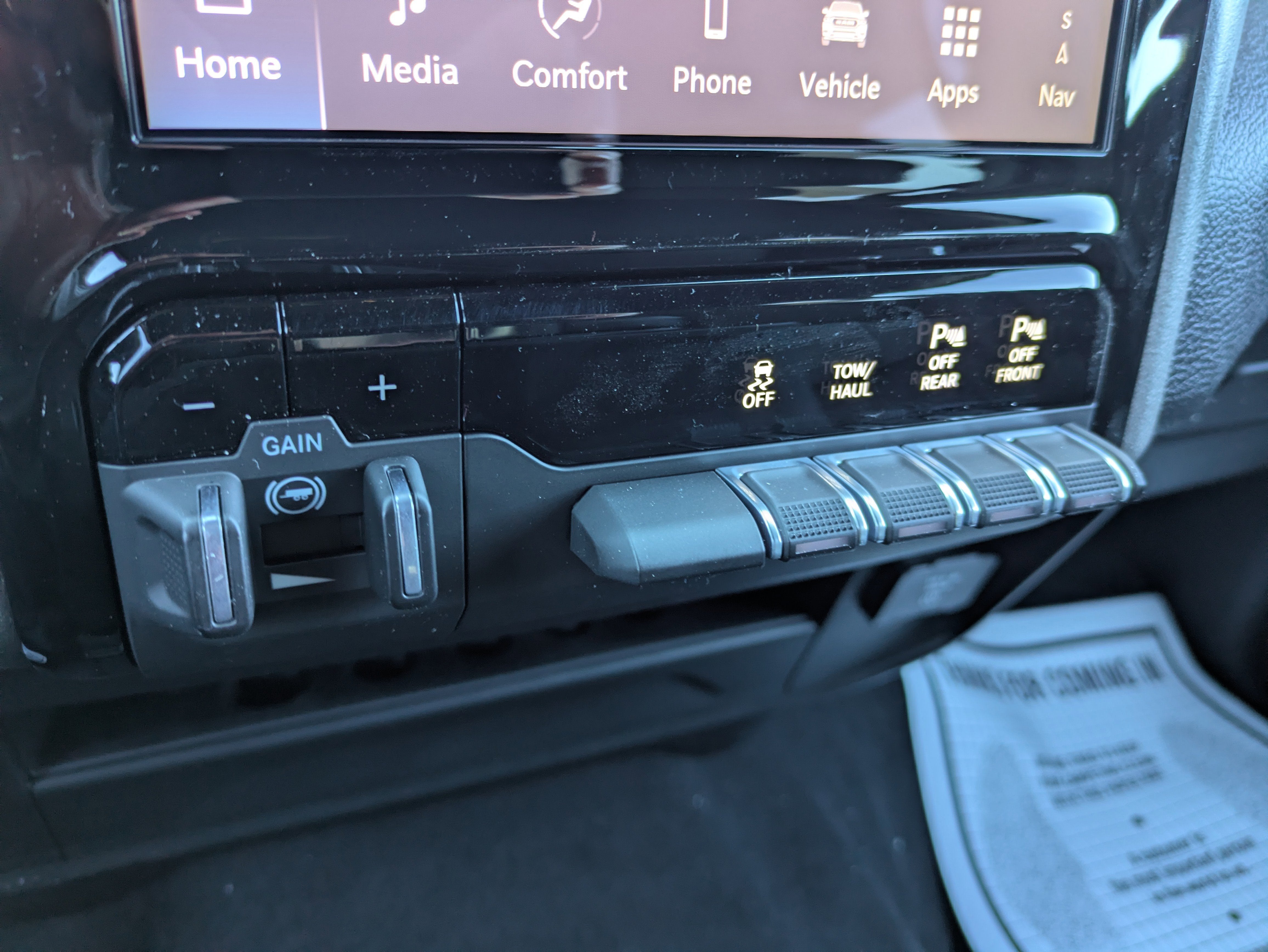 2026 RAM Ram 2500 RAM 2500 BLACK EXPRESS CREW CAB 4X4 6'4' BOX