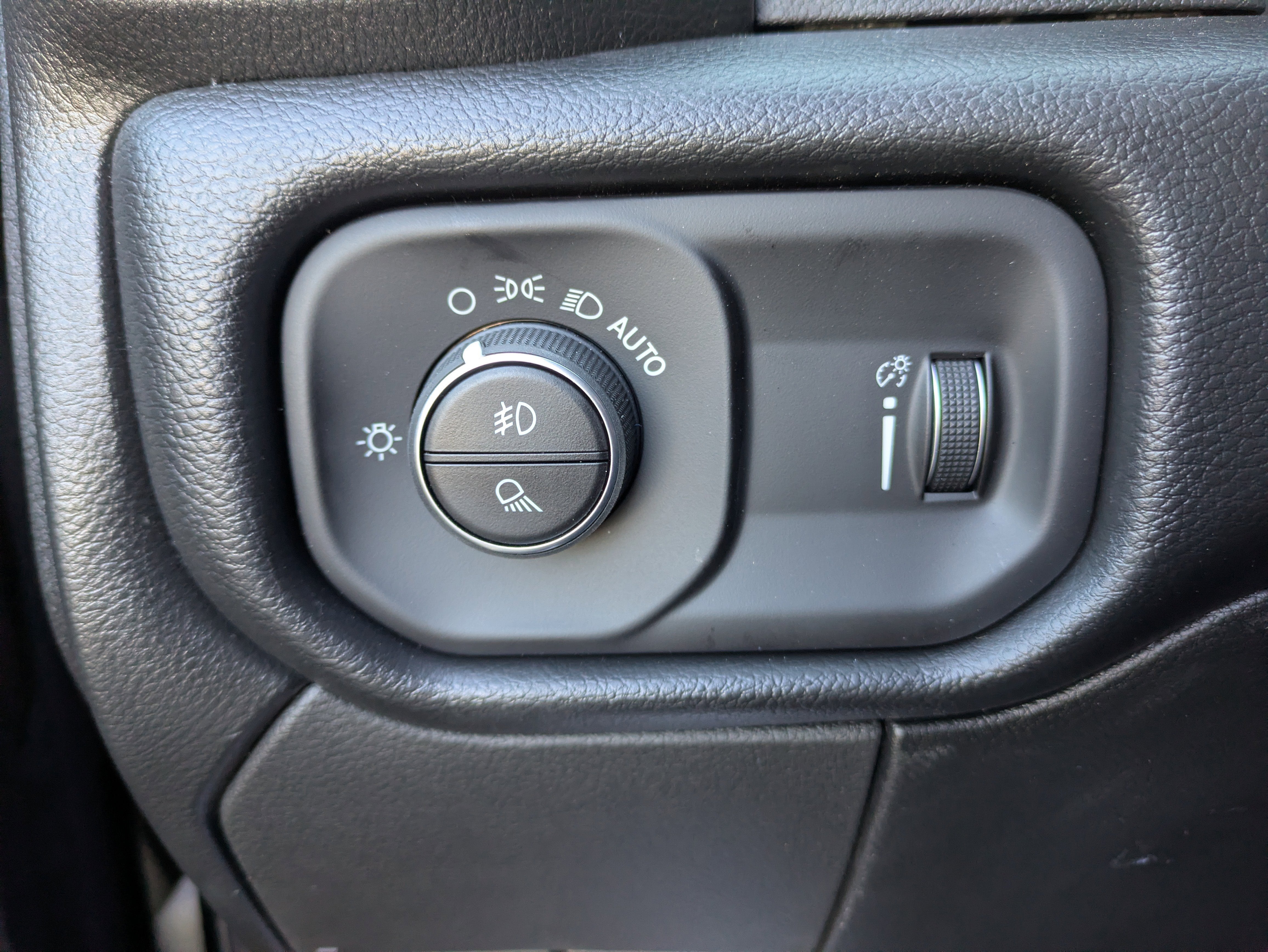 2026 RAM Ram 2500 RAM 2500 BLACK EXPRESS CREW CAB 4X4 6'4' BOX