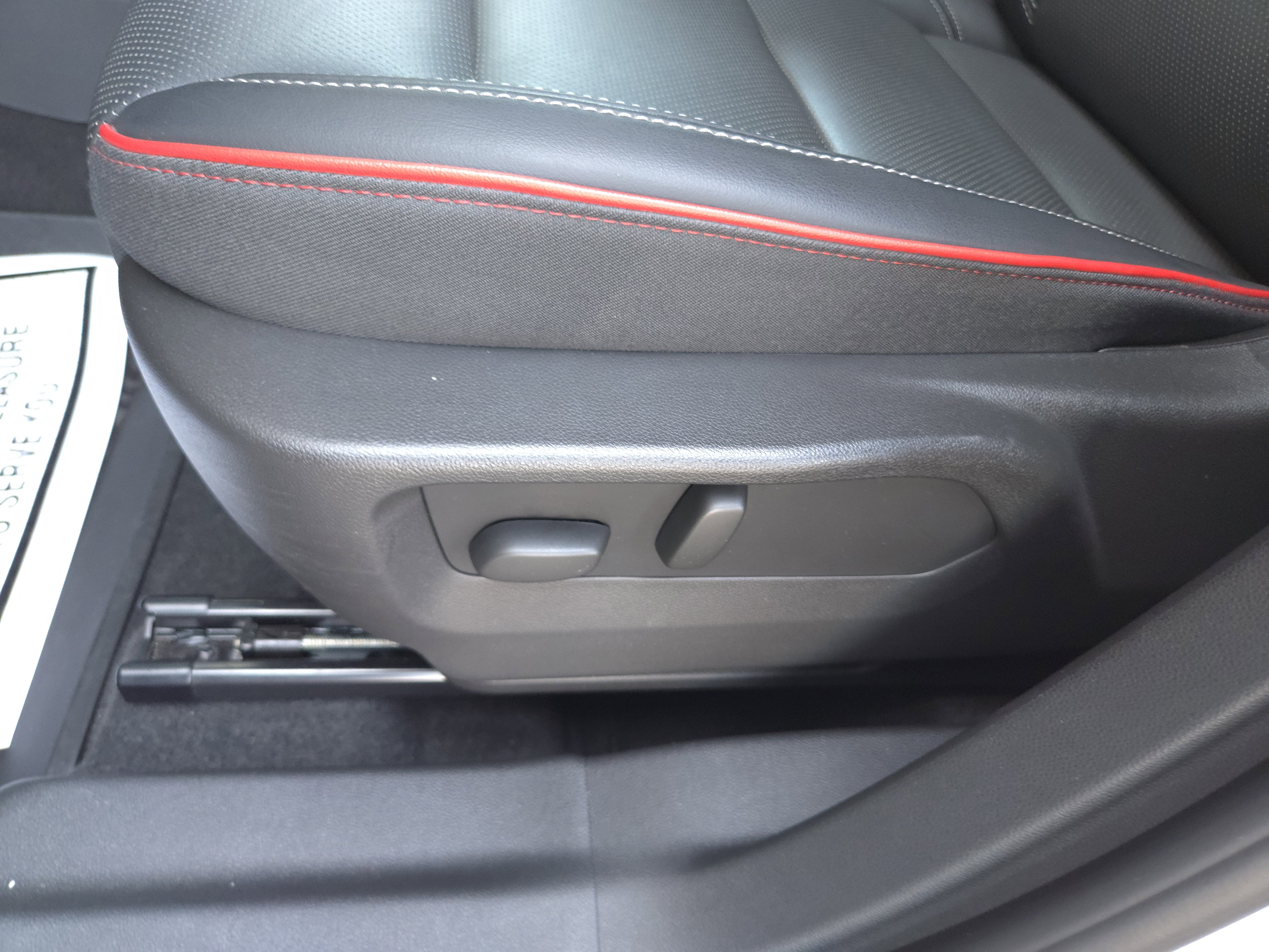2023 Buick Envision Essence AWD