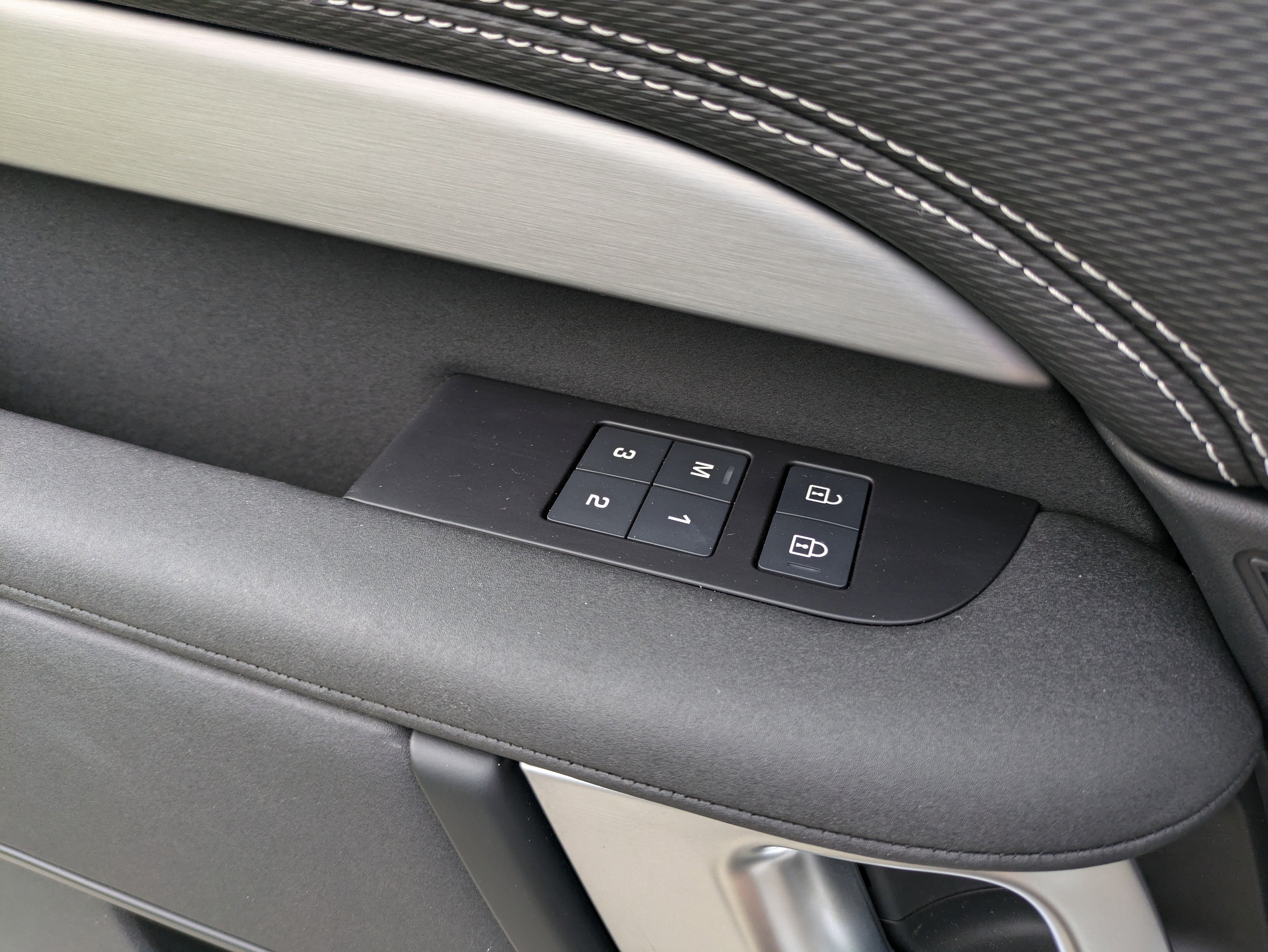 2024 Land Rover Discovery P360 Dynamic SE